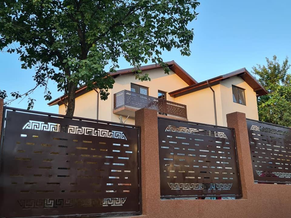 PIATRA ROSIE Pensiune Agroturistică Hotel Niculitel Exterior foto